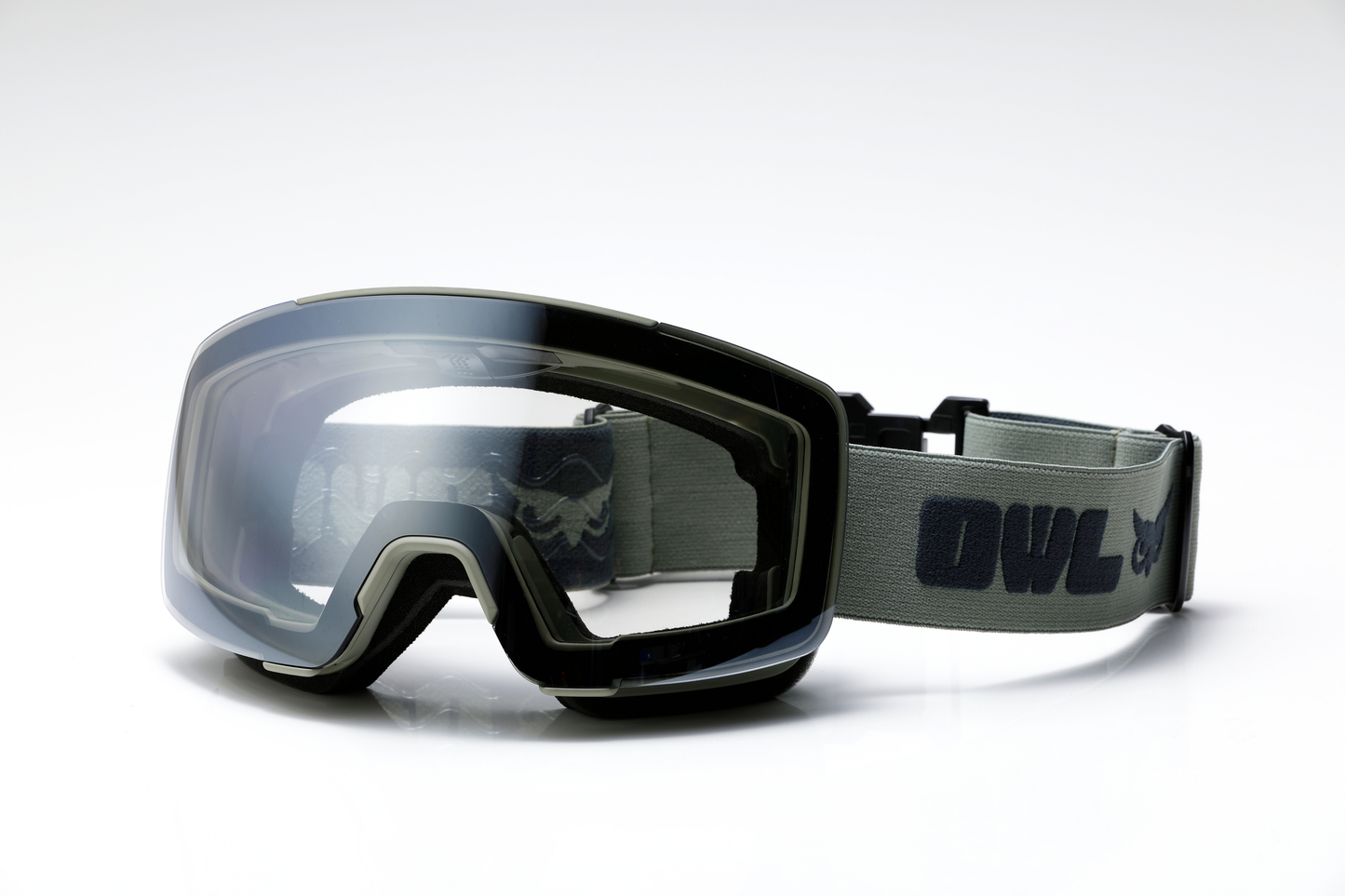 【Pre booking】Vent Light Gray Photochromic lens Silver