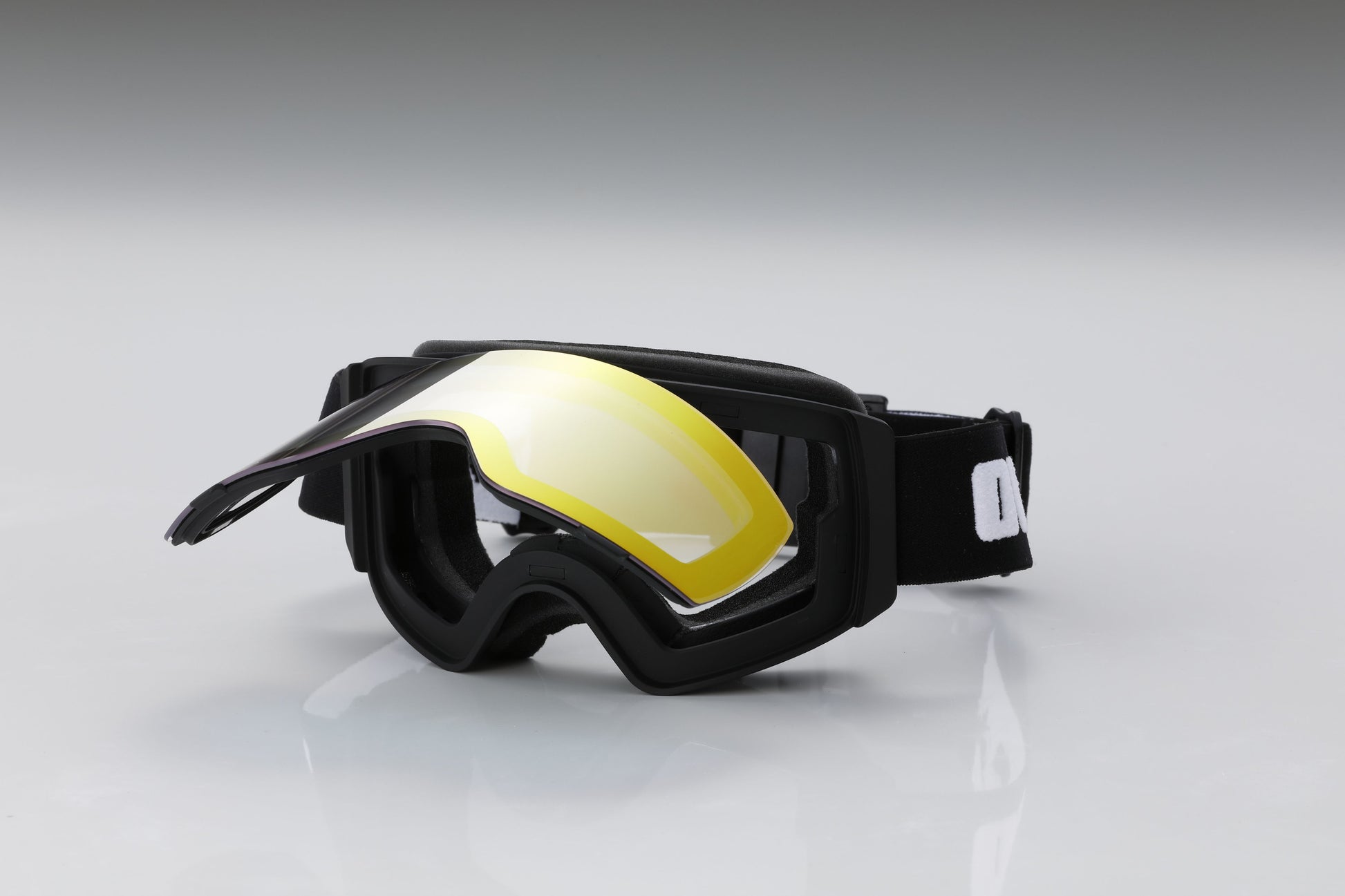 Flow Black Photochromic lens Red