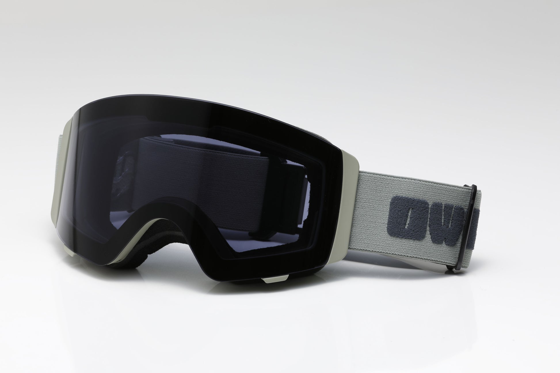 Flow Light Gray Photochromic lens Black