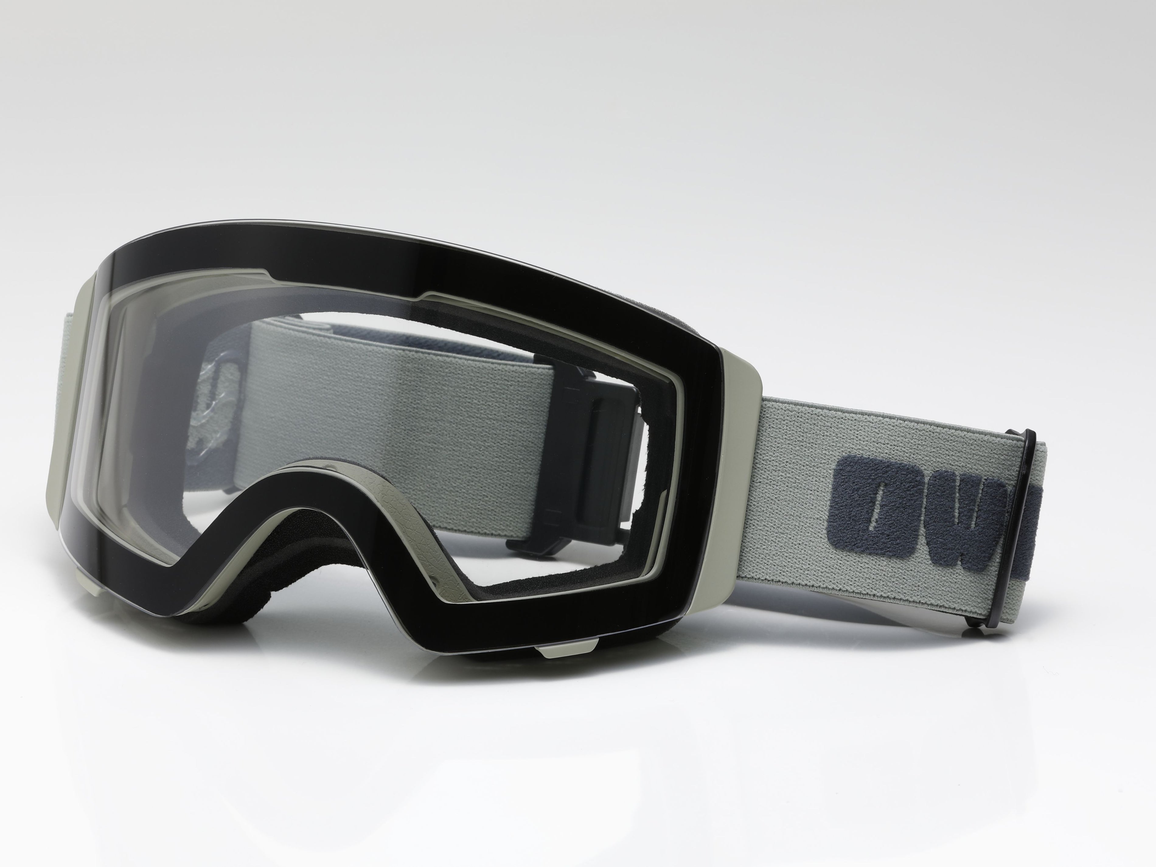 Flow Light Gray Photochromic lens Black