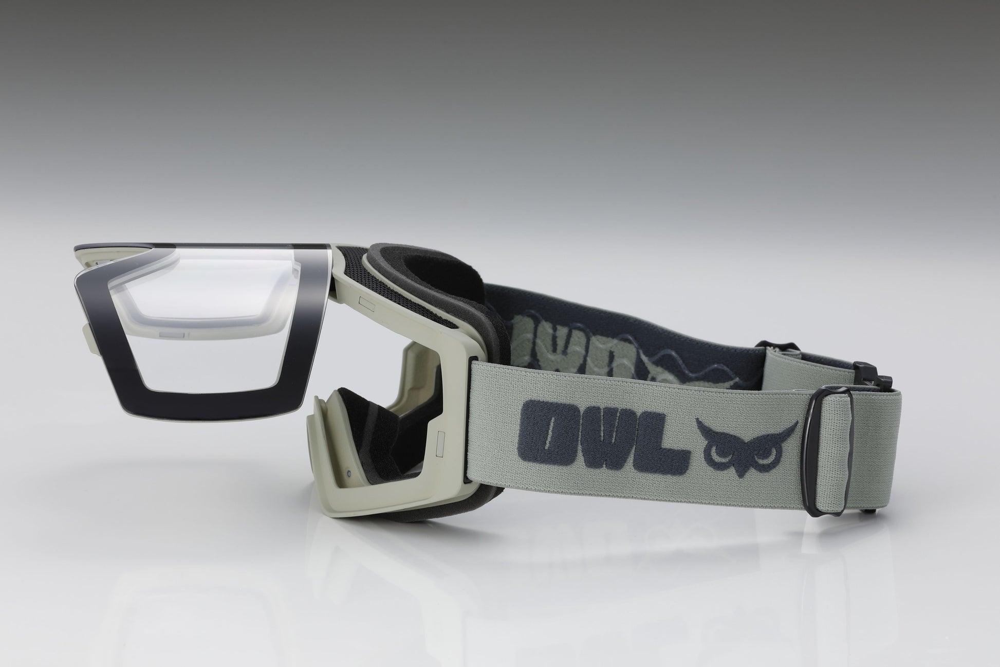 Flow Light Gray Photochromic lens Black