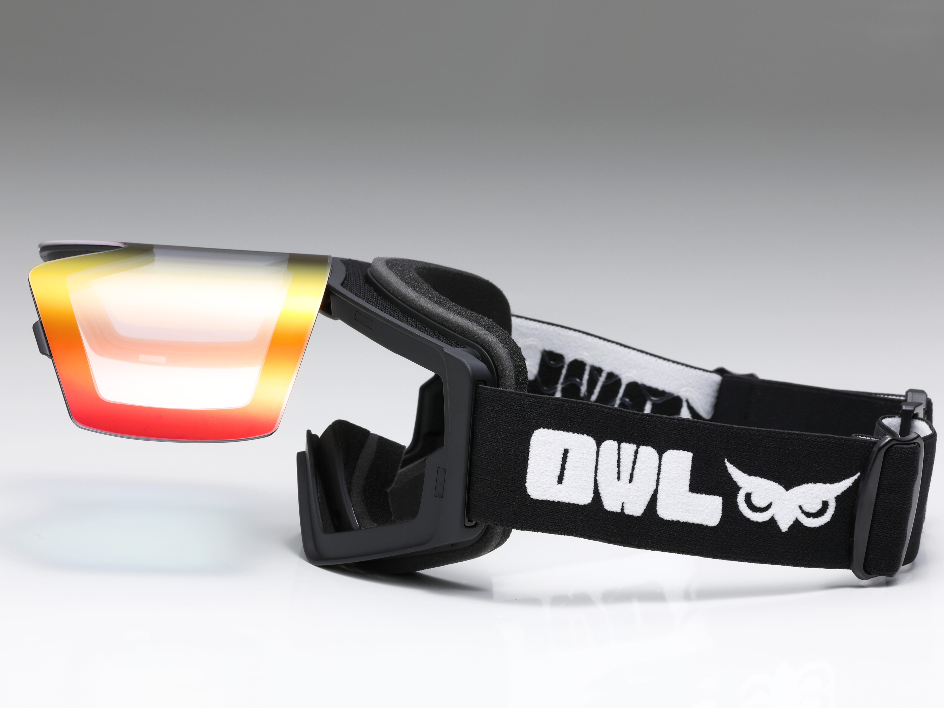 Flow Black Photochromic lens Red