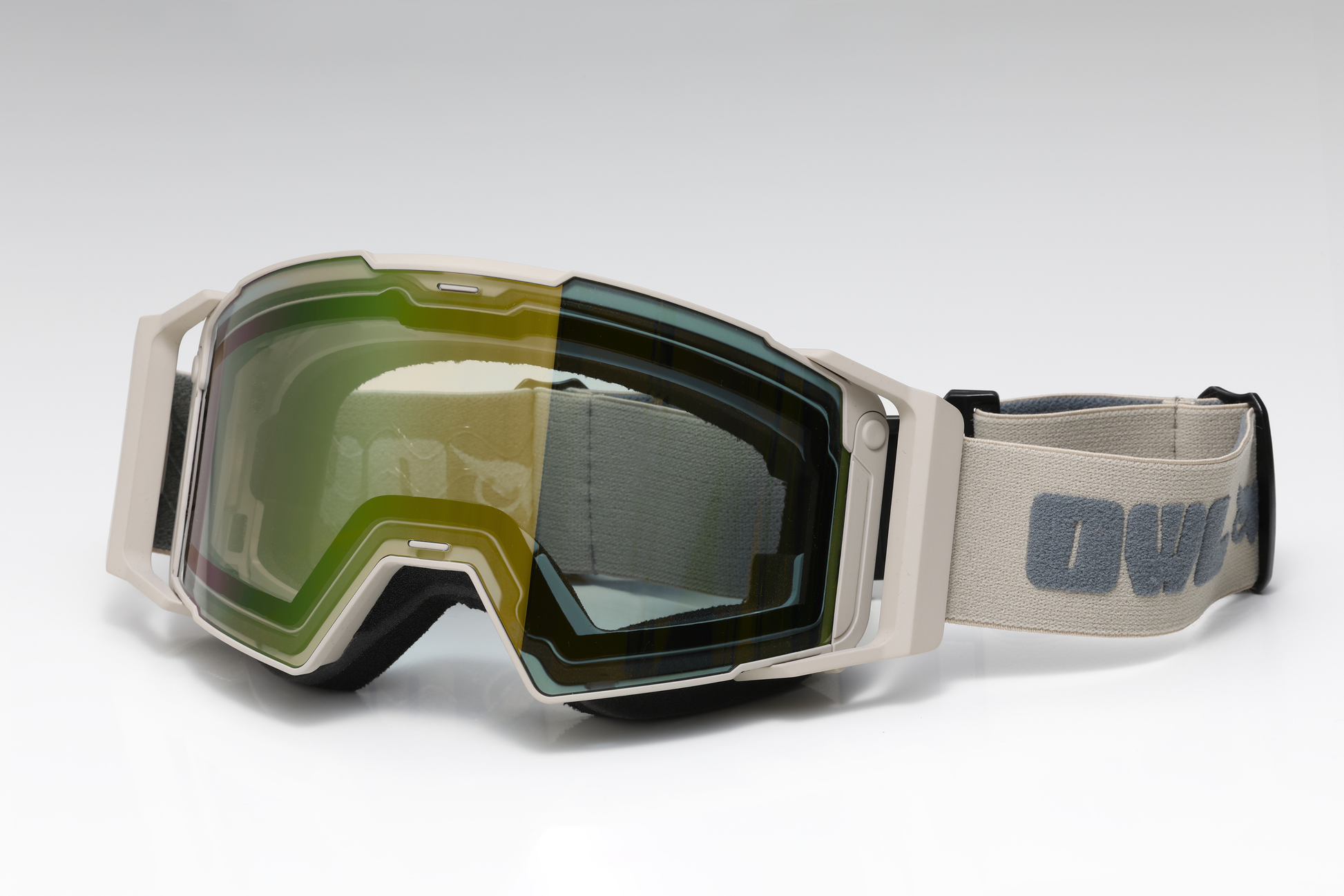 HEAT Beige Photochromic lens Gold