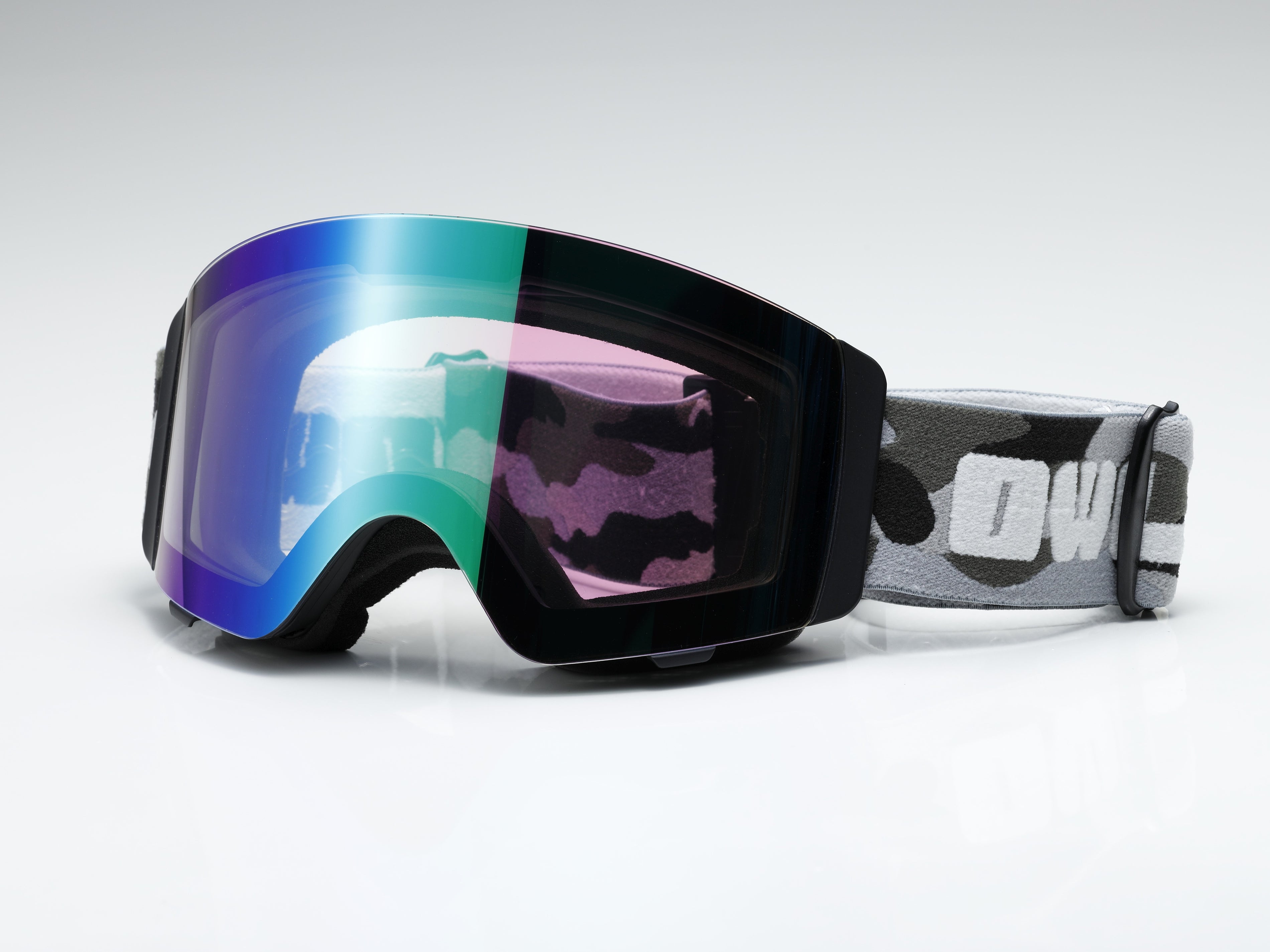 Flow Black Camo Photochromic lens blue with green