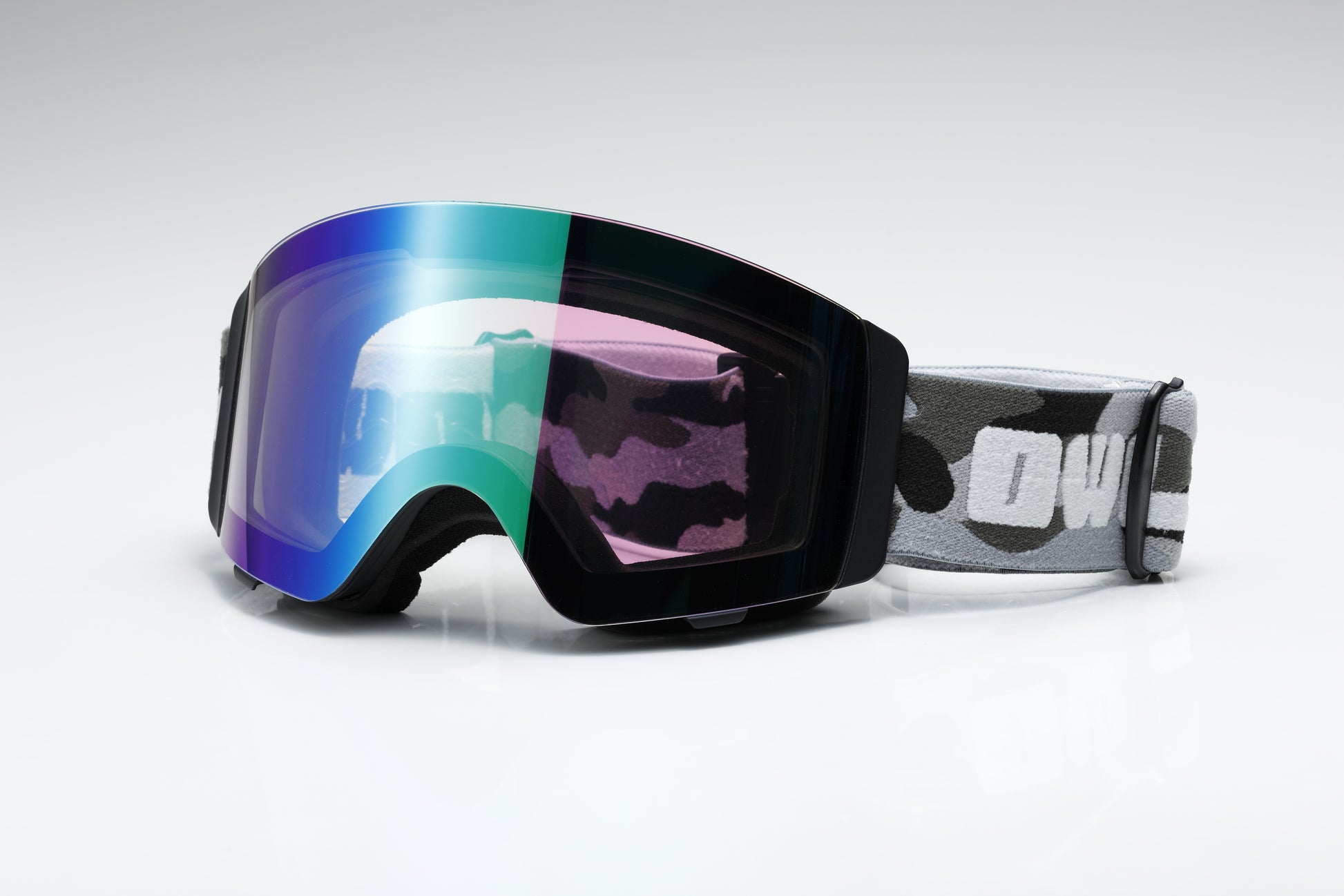Flow Black Camo Photochromic lens blue with green