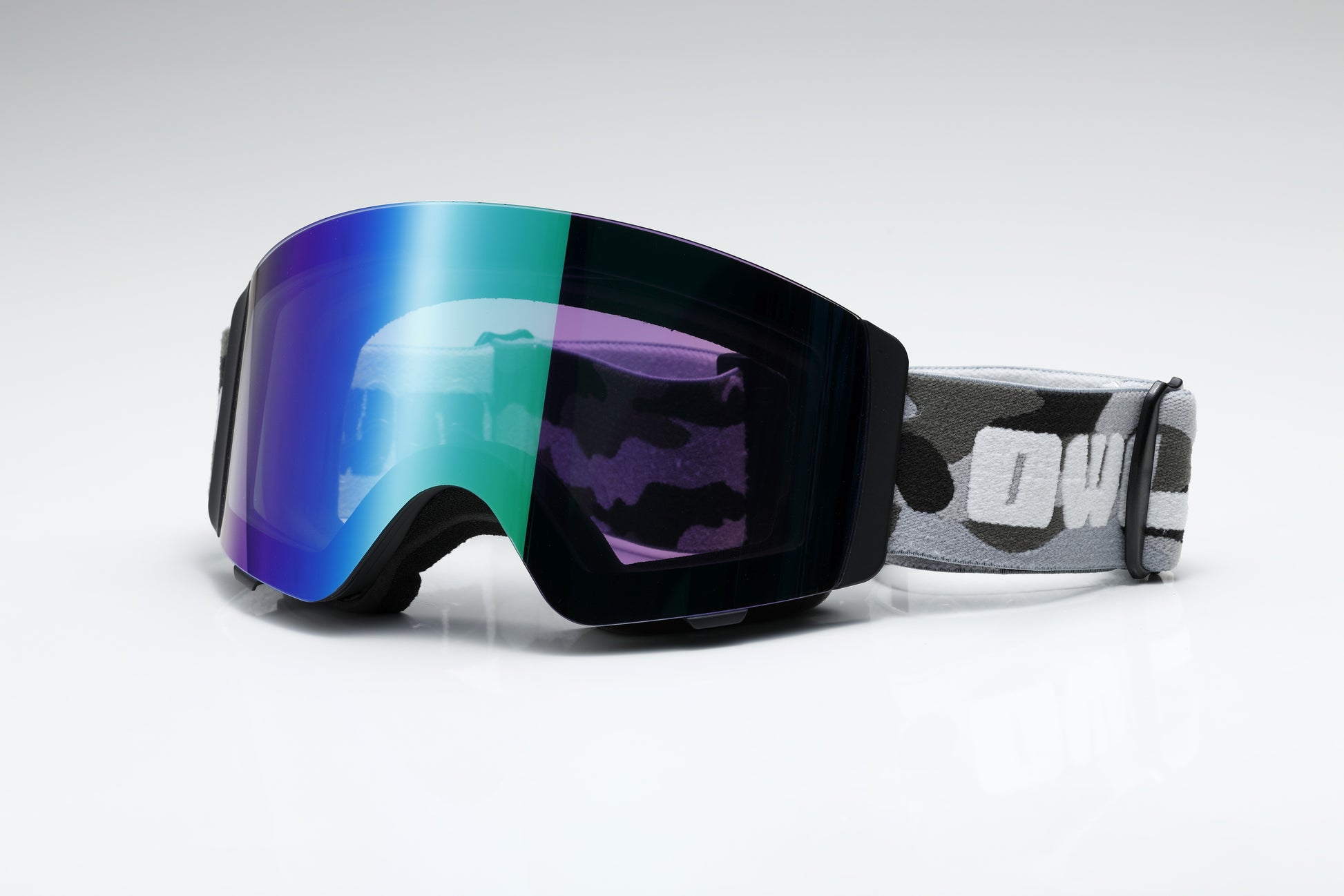 Flow Black Camo Photochromic lens blue with green