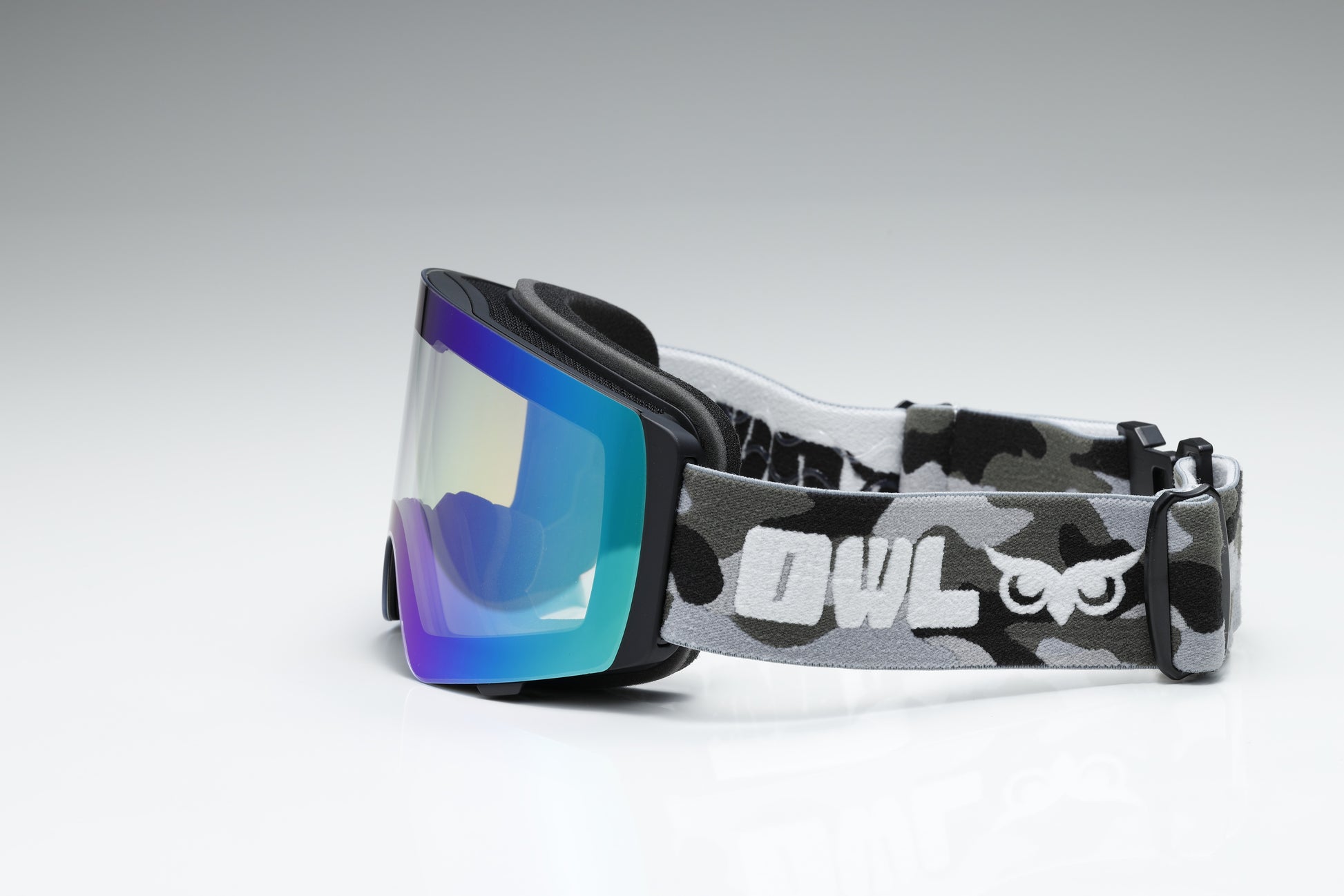Flow Black Camo Photochromic lens blue with green